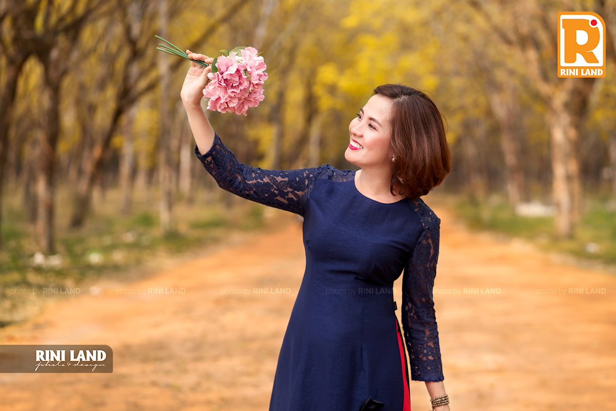 MẪU NỮ - CHÂN DUNG NGOẠI CẢNH