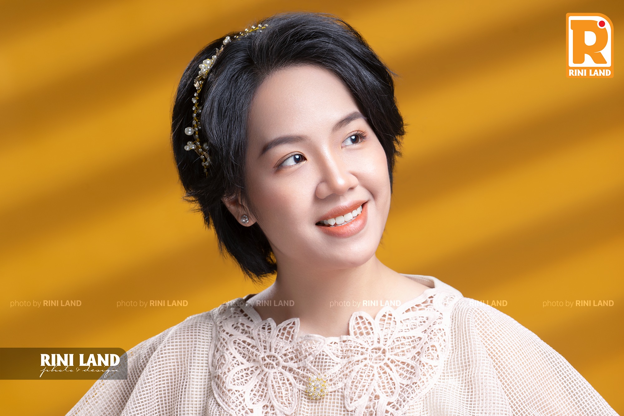 Rini Land - Chân dung Studio - Mẫu nữ