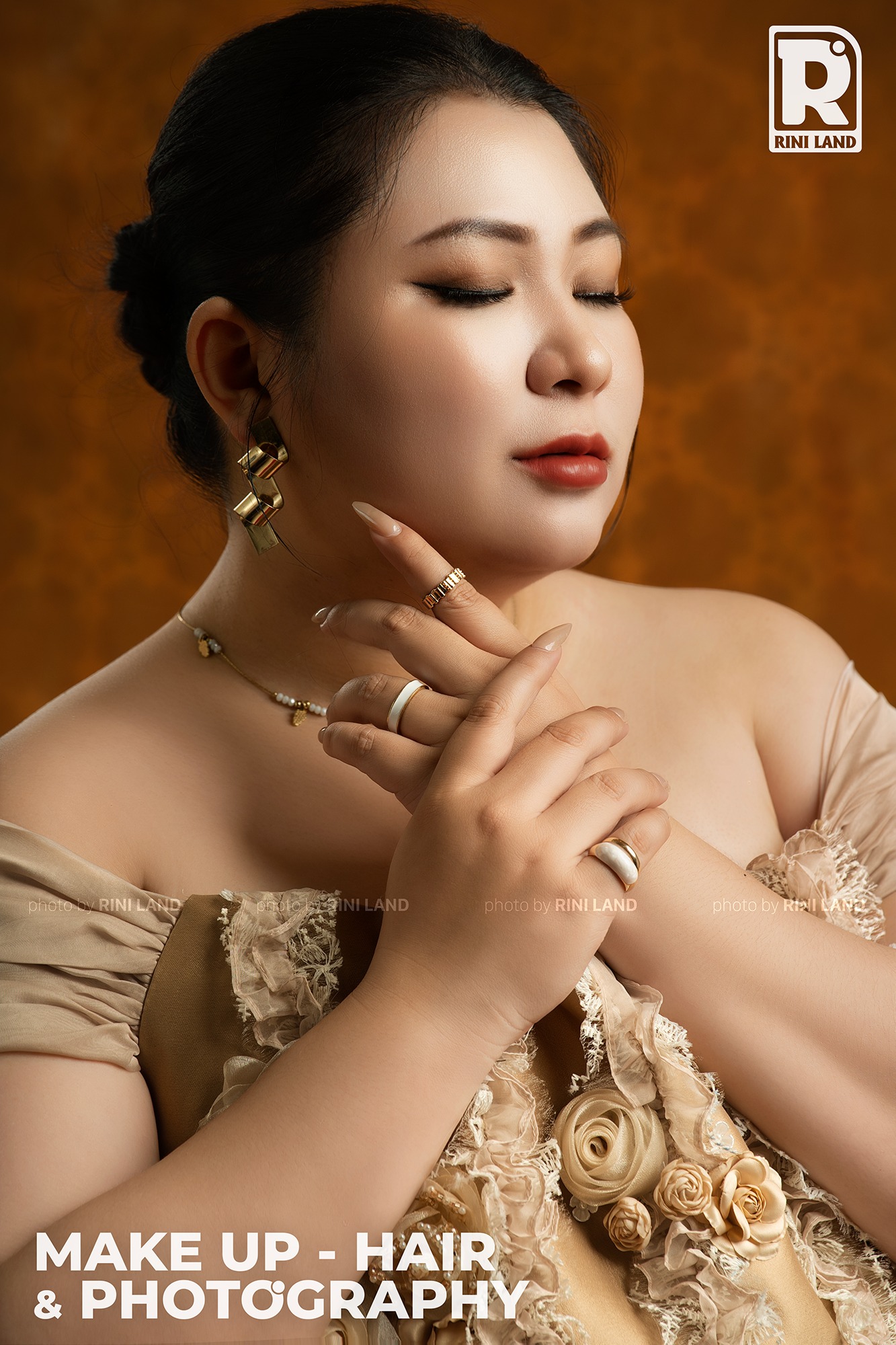 Rini Land - Chân dung Studio - Mẫu nữ